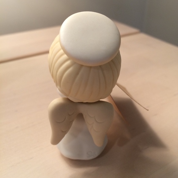 NEW! Vintage Precious Moments Ceramic Christmas Decoration - Picture 3 of 10